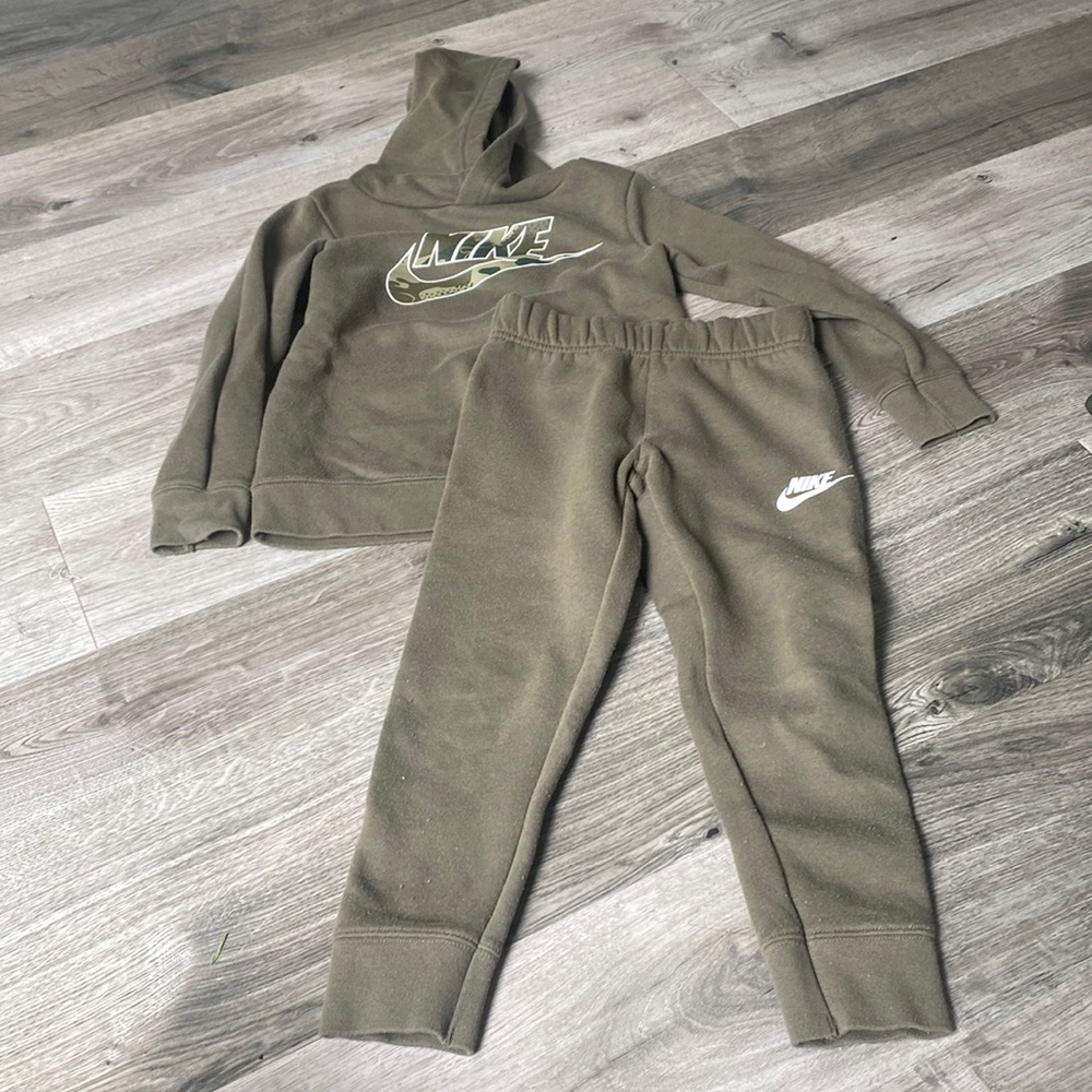 Boys 2-piece outfit